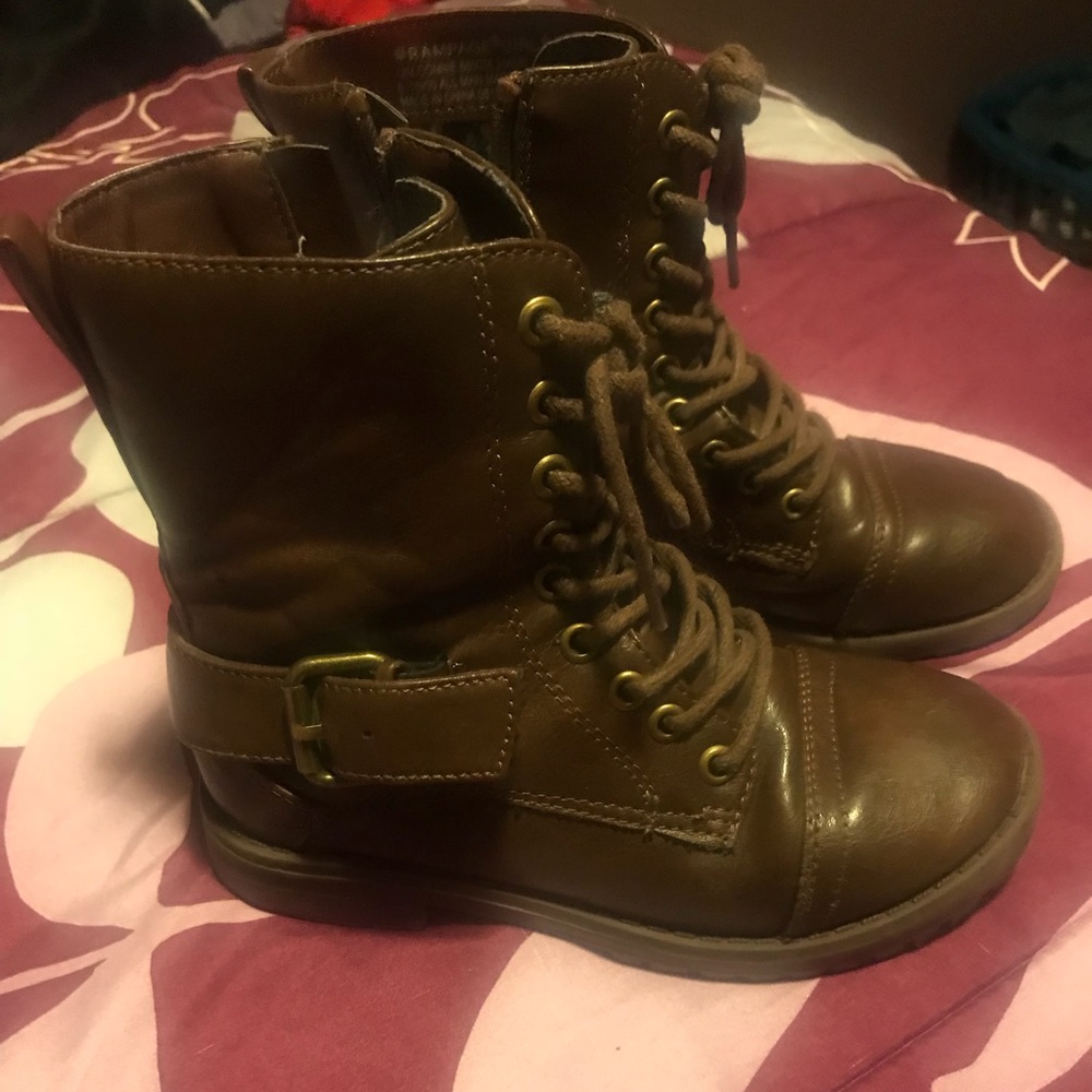 Girls combat boots